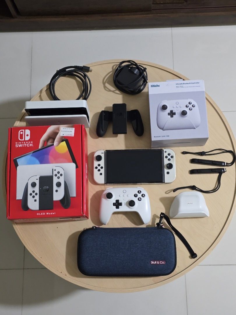 Nintendo Switch OLED with controller, Video Gaming, Video Games