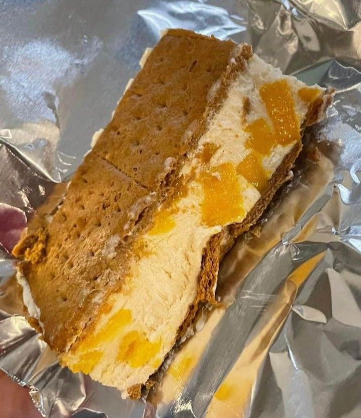 Graham Menu Oreo and mango graham bar dessert, Food & Drinks, Chilled & Frozen Food ...