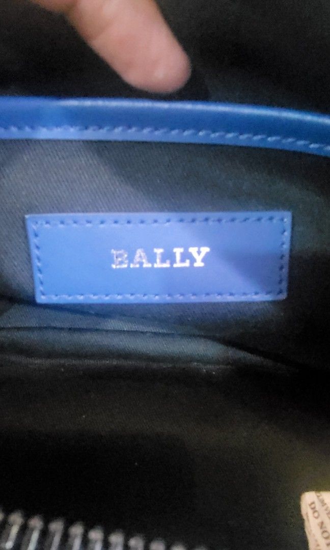 Pouch Bally Made in PRC Fesyen Pria Tas Dompet Lainnya di Carousell