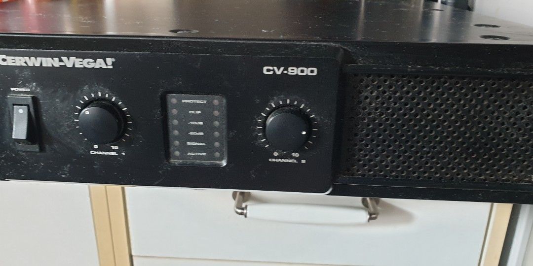 Cerwin vega Power Amp rack mountable, Audio, Other Audio Equipment