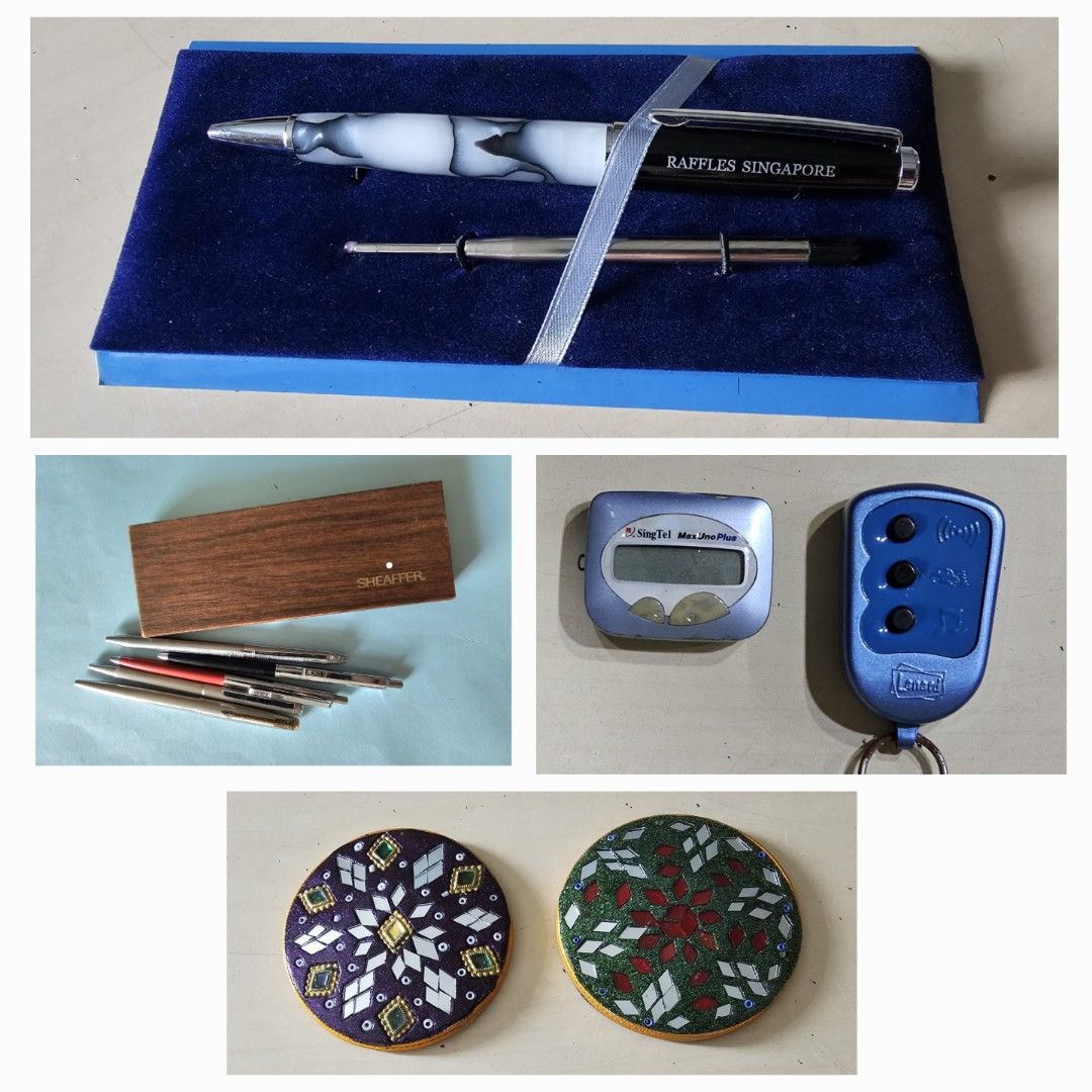 Raffles Singapore Pen Set, Assortment of Sheaffer & Parker Pens