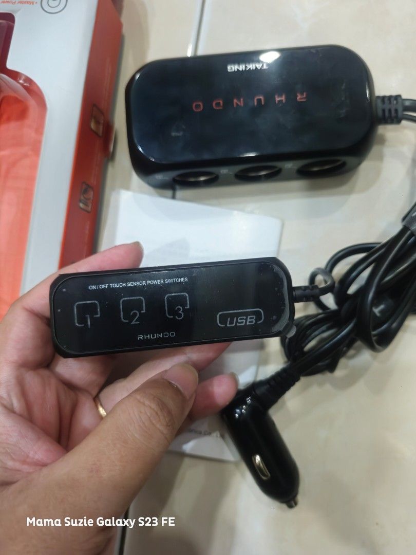 Rhundo power socket (Category: Electrical, Adaptors & Sockets) located in Ayer Keroh. Submitted by gsr5757 (Listing ID 1331334567, Image 2). Description: Rhundo cigarrete port power socket Model ni siap ada suis jenis touch display nak jual pasal dah tak pakai. Best model ni sbb siap ada suis on/off harga rm100 bole nego ckit lg 😄 jika nak cod di Bukit Beruang, Ayer Keroh klau berkenan pm ya..😄.