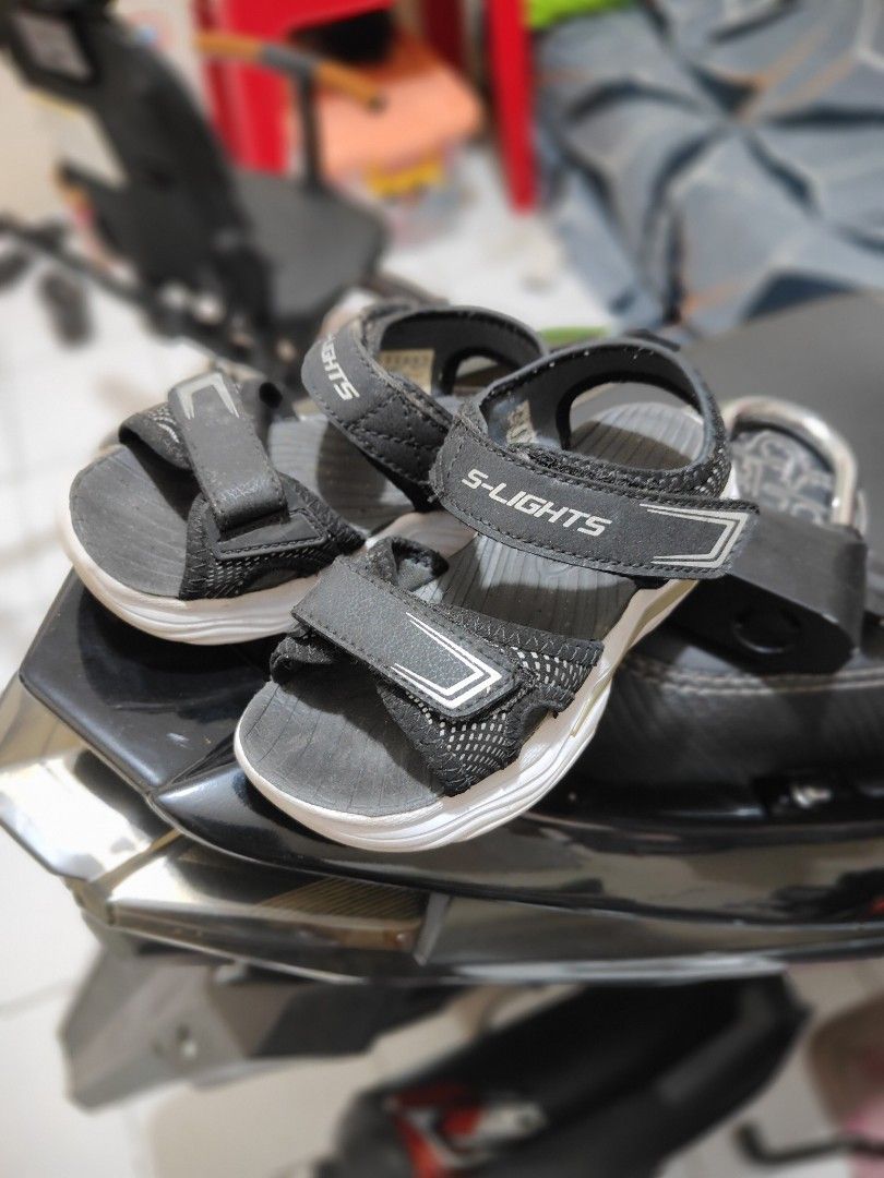 Sepatu sandal anak Skechers Bayi Anak Lainnya di Carousell