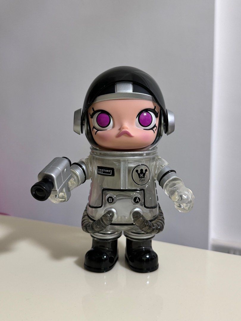 Tokyo comic con exclusive Space Molly 200% Molly Instinctoy Close Encounter  of the Erosion Monster, Hobbies & Toys, Toys & Games on Carousell