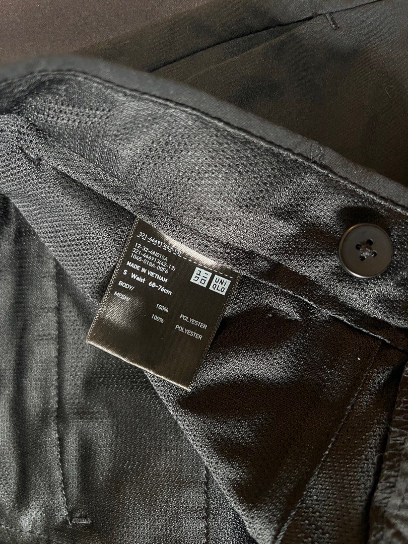Uniqlo Miracle Air Shorts (Category: Shorts) located in Quezon City. Submitted by carlSELL (Listing ID 1331247925, Image 3). Description: Size: S (Length 45cm) Color: Black Condition: Used 2x RFS: Not used anymore Dimension: Length: 17.7in Inner inseam: 8.6in.