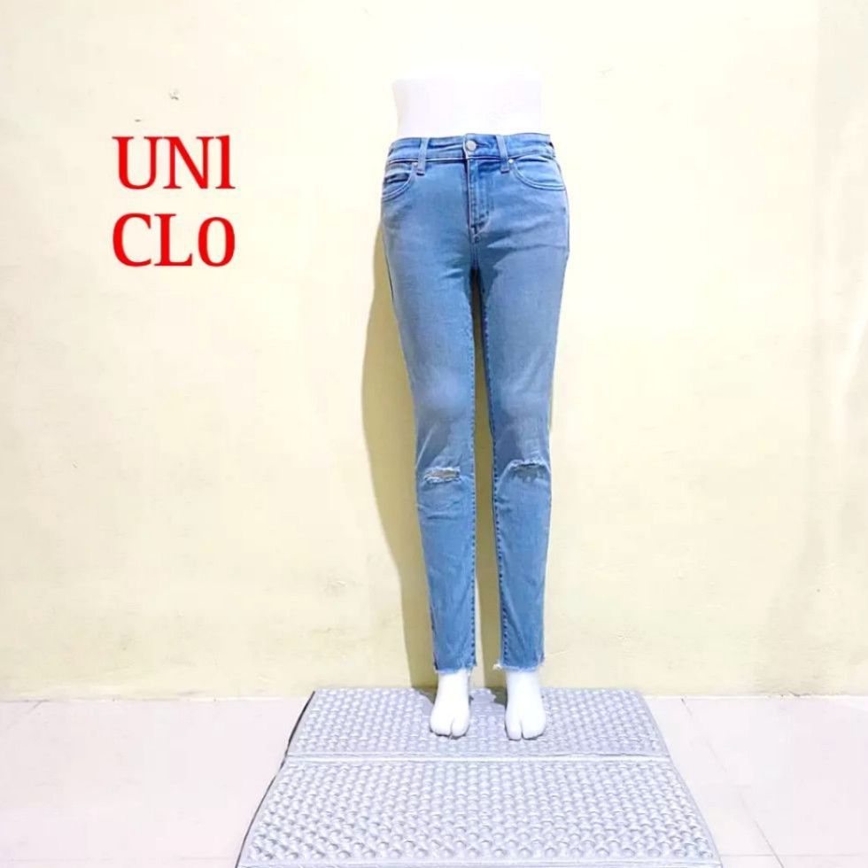 Uniqlo Ultra Flex Jeans UNIQLO Ultra Stretch Jeans Ripped, Fesyen