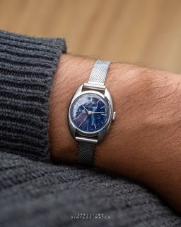 (Category: ) located in . Submitted by spacetime.vintagewatch (Listing ID 1331240202, Image 1). Description: .
