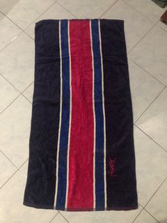 (Category: ) located in . Submitted by _preloved_and_bundle (Listing ID 1331337539, Image 1). Description: .