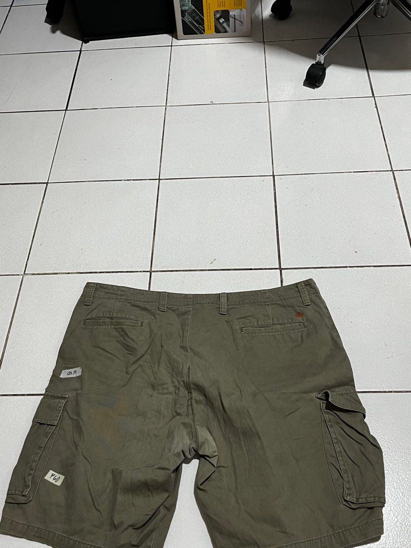 Army Green Cargo shorts for Plus Size Men (Category: Shorts) located in Binan City. Submitted by jeremylijah (Listing ID 1331480595, Image 3). Description: Army Green cargo short for Plus Size men Has bleach stain on the back Measurements Waist 44in Length 31in.
