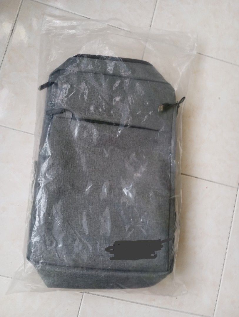 Backpack (Category: Laptop Bags & Sleeves) located in Balakong. Submitted by lpink (Listing ID 1330595874, Image 3). Description: New compact 🎒 backpack @Compact yet practical design @Multiple storage pockets @Store laptop etc @Let go unused item.