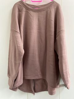 (Category: ) located in . Submitted by tinyturtle_preloved (Listing ID 1331531015, Image 1). Description: .