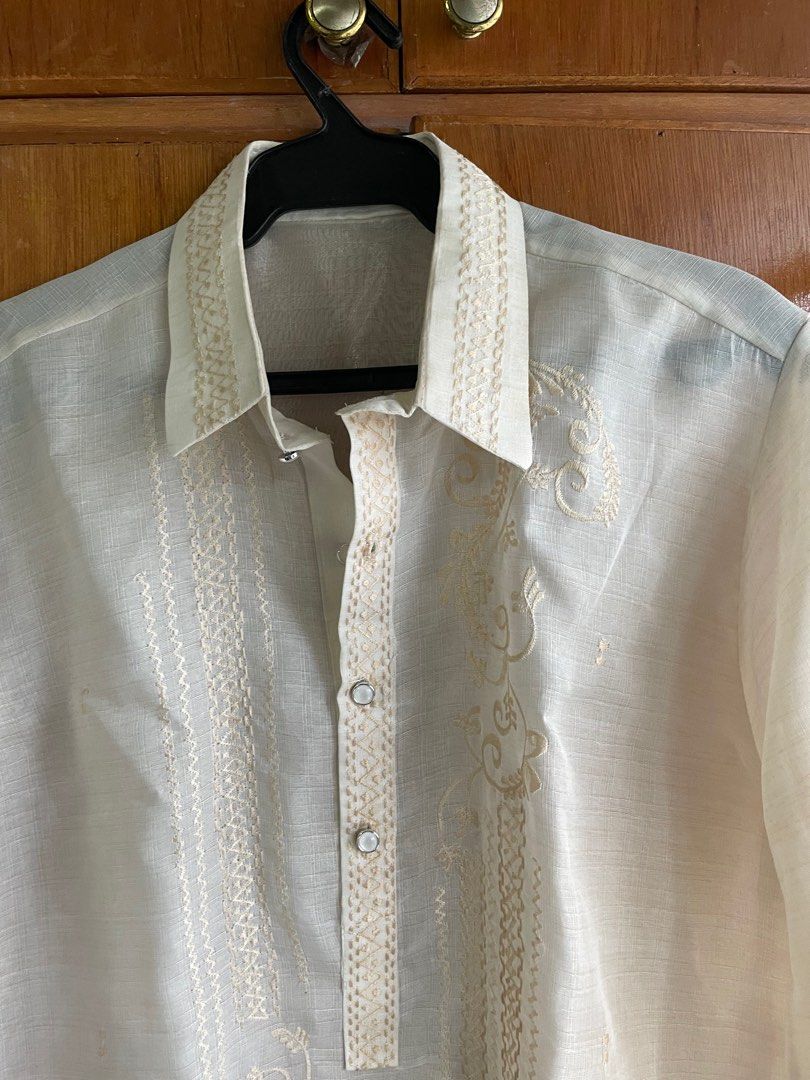 Barong Tagalog Longsleeves (Category: Formal Shirts) located in Manila. Submitted by dmdnice (Listing ID 1331449942, Image 2). Description: Double lining. See measurement in the picture.