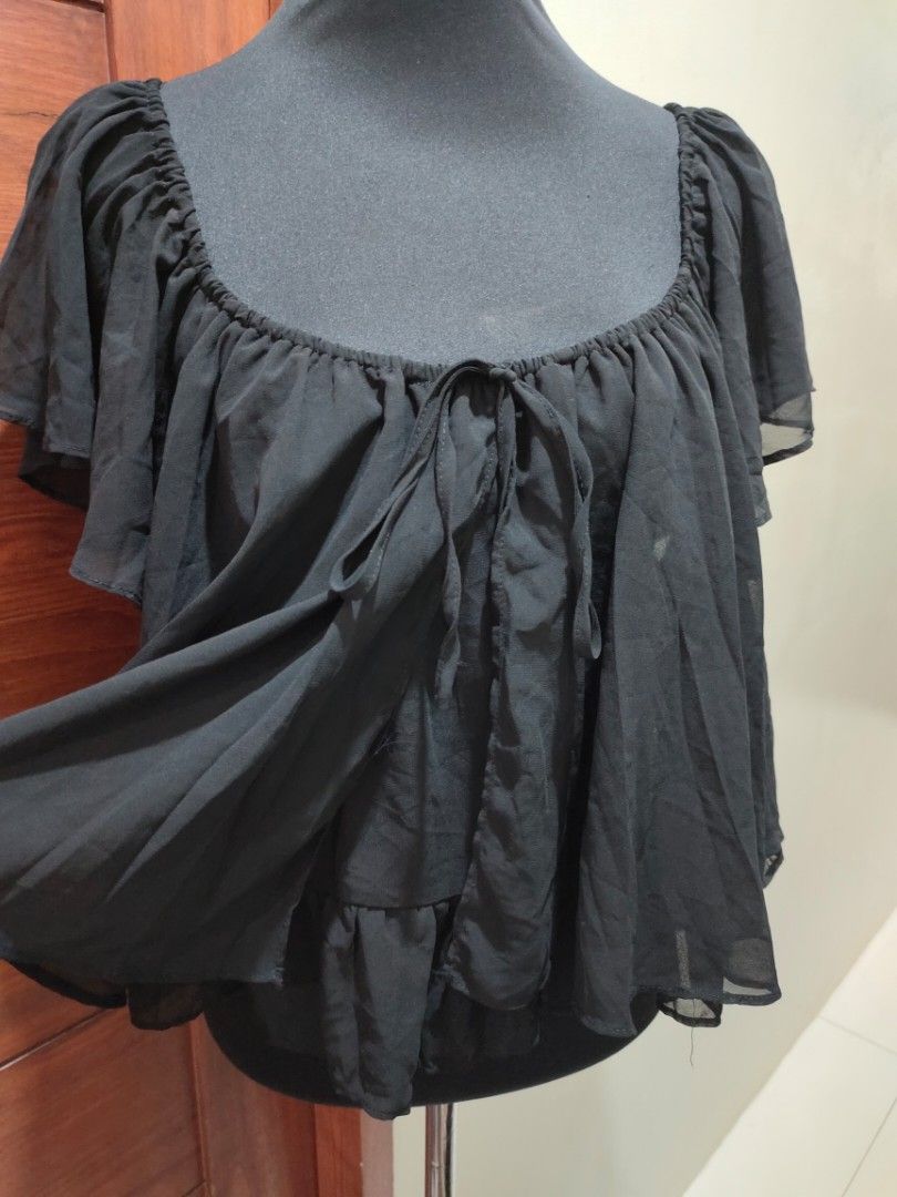Black Chiffon Top (Category: Blouses) located in Paranaque City. Submitted by expectmore.payless (Listing ID 1331466975, Image 2). Description: brand new I just removed the tag. never nagamit malaki saakin fits to 2XL and up.