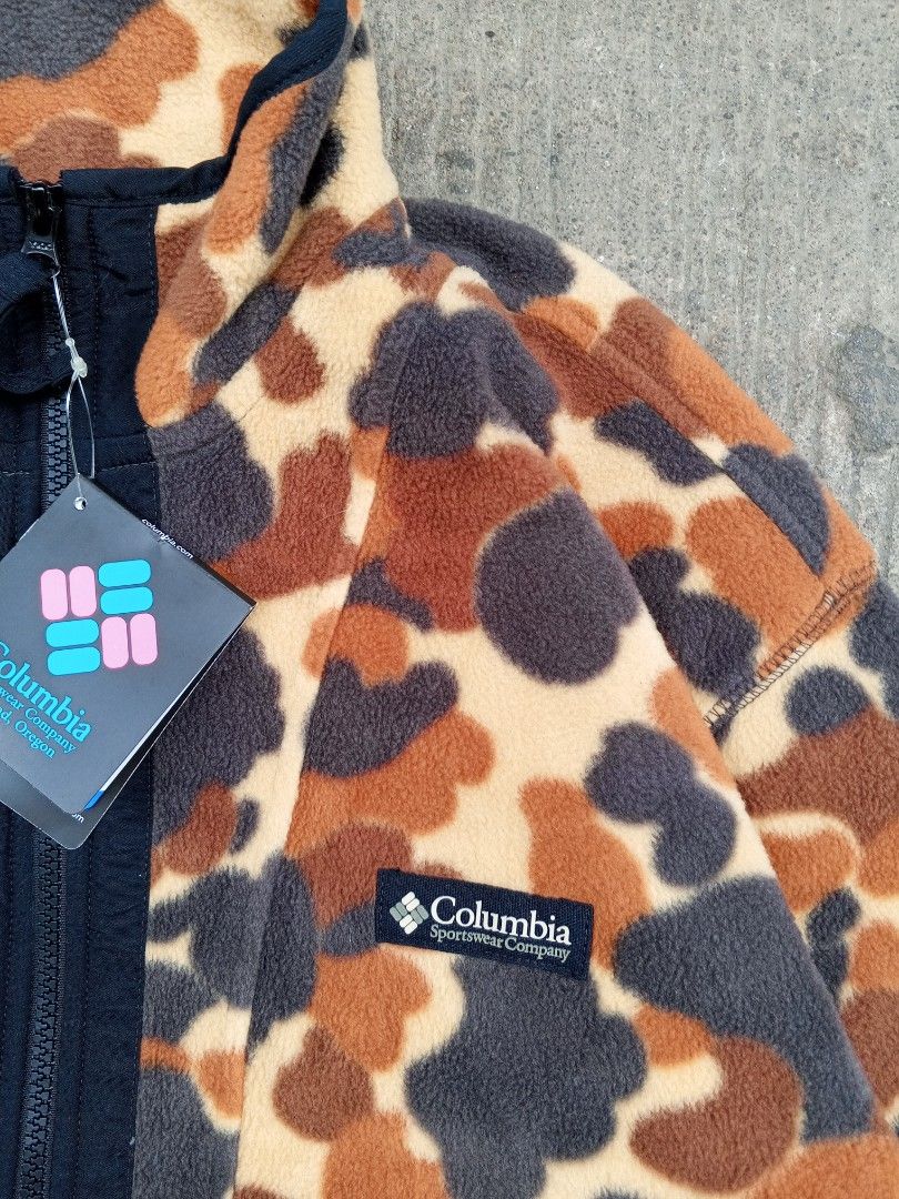 Brand new Columbia classic original printed buffalo camo fleece half zip jacket Men s Fashion Coats Jackets and Outerwear on Carousell