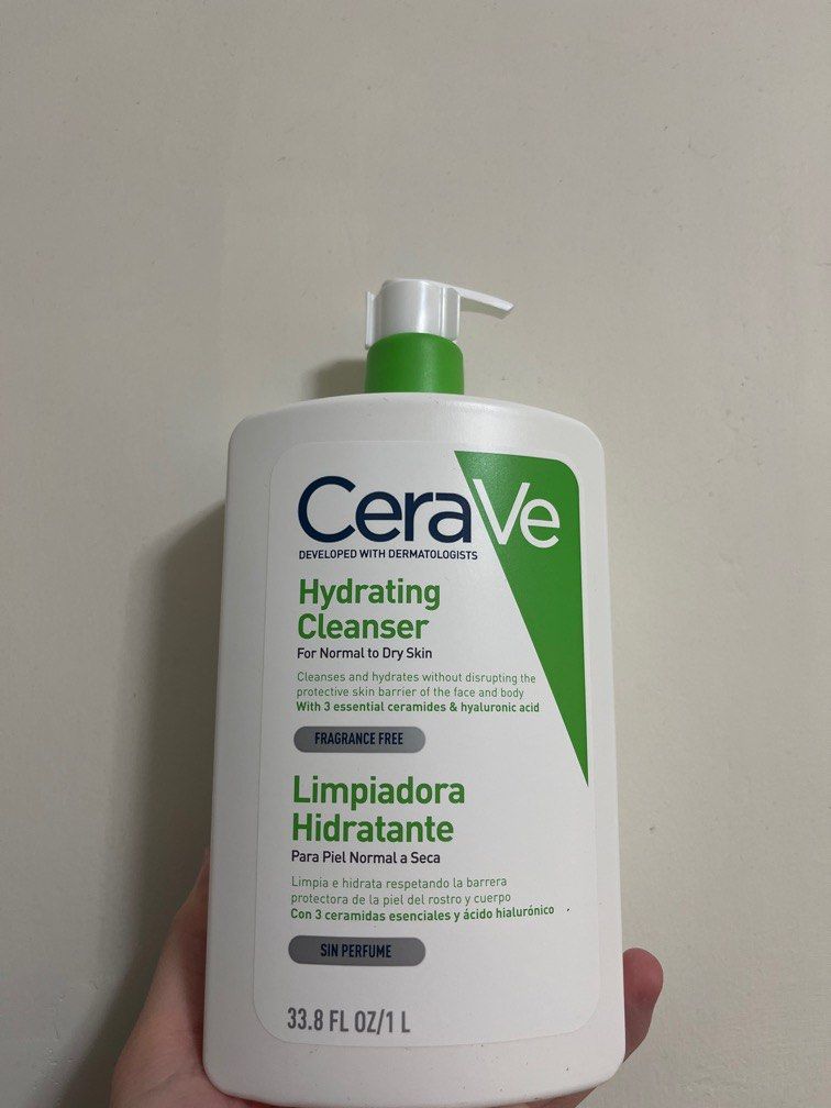 CeraVe Hydrating Cleanser 1000ml CeraVe Hydrating Facial Cleanser 473 ml + Free Water Bottle 1000ml