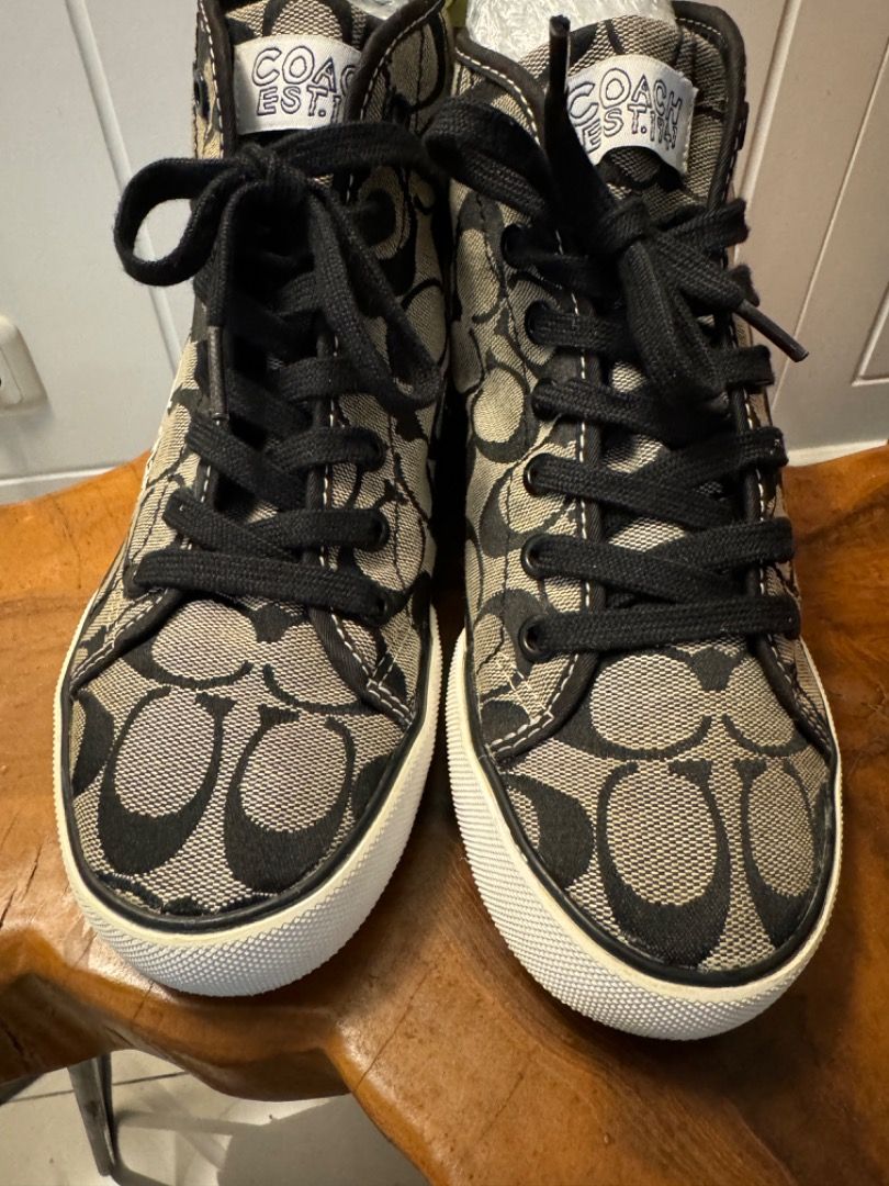 COACH POPPY CHAN, Fesyen Wanita, Sepatu di Carousell - Main Image