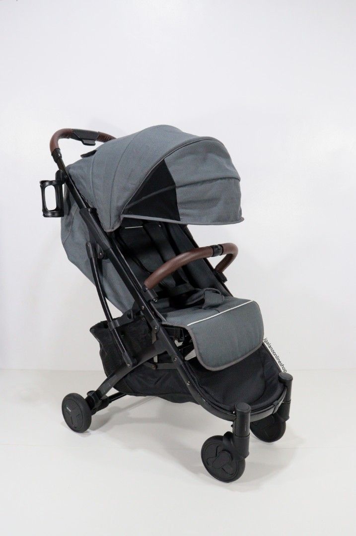 Compact Fold Stroller Cabin Stroller Elenire Sesto same Looping Squizz Keenz Air (Category: Strollers) located in Valenzuela. Submitted by jgalano1 (Listing ID 1331503751, Image 2). Description: Stroller Brand: Elenire Sesto Lite Condition: Used from Korea. In good condition with few scratches. Age Recommendation: Newborn to toddler. Maximum weight limit is up to 20kgs. Features: -Plane-travel-friendly stroller with an ultra-compact fold (suitabl