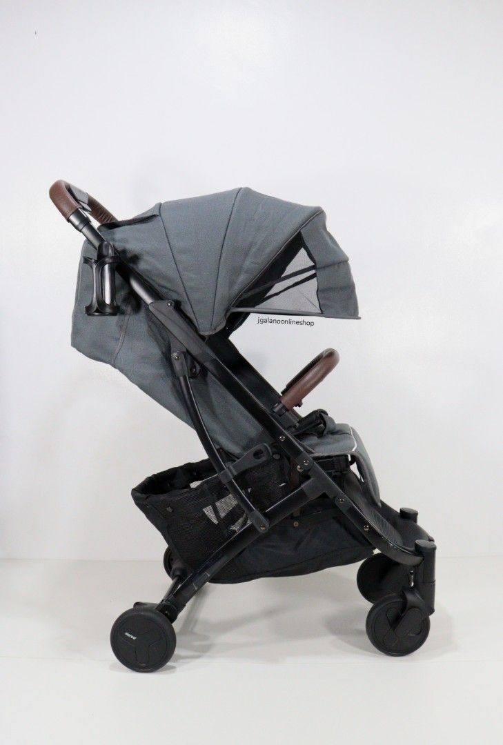 Compact Fold Stroller Cabin Stroller Elenire Sesto same Looping Squizz Keenz Air (Category: Strollers) located in Valenzuela. Submitted by jgalano1 (Listing ID 1331503751, Image 3). Description: Stroller Brand: Elenire Sesto Lite Condition: Used from Korea. In good condition with few scratches. Age Recommendation: Newborn to toddler. Maximum weight limit is up to 20kgs. Features: -Plane-travel-friendly stroller with an ultra-compact fold (suitabl
