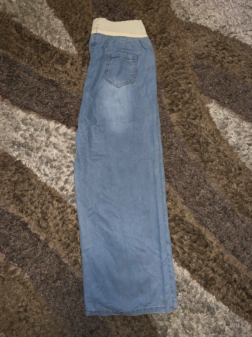 denim baggy pants (Category: Jeans) located in Pasig City. Submitted by tuscano (Listing ID 1331465957, Image 2). Description: L38 W13 (stretchable) soft denim‼️ no issue price is still negotiable just dm me!.