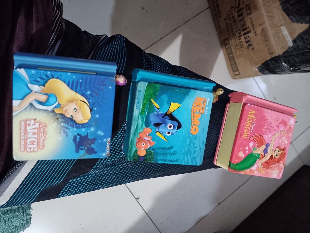 Disney ariel book (Category: Children's Books) located in Santa Rosa. Submitted by toys_r_here (Listing ID 1331405890, Image 2). Description: 160 each na o open po alice sold As is po Pa check nlng ng condition sa pics What you see is what you get Shipping fee sa buyer haggle pwede PM ME FOR MORE QUESTIONS First to pay gets the item ship pwed din Alabang town center.
