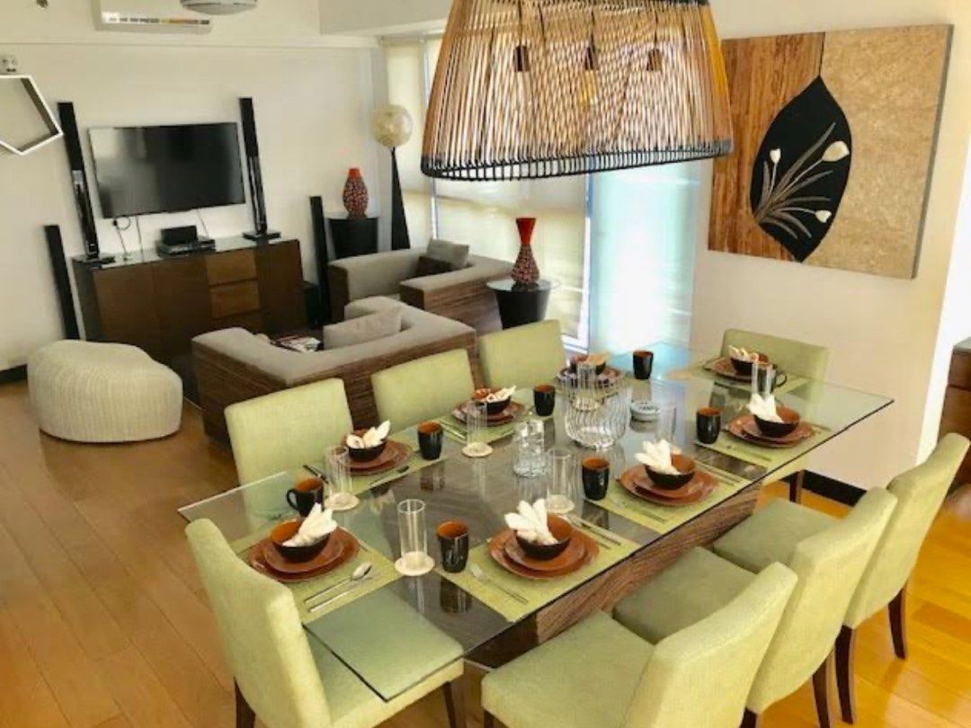 For Lease: ONE SERENDRA WEST TOWER 2BR (Category: Apartments & Condos) located in Paranaque City. Submitted by mysticfish.5a94f1 (Listing ID 1331487176, Image 2). Description: For Lease One Serendra - West Tower Unit Specs: 🎈15th Floor 🎈Orientation: East / Morning Sun 🎈Inner Unit Facing: - Swimming Pools - Koi Pond - Landscape Gardens 🎈140 SQM 🎈2 BR with 2 baths 🎈Maid’s Room with bath 🎈Storage Area 🎈Balcony 🎈1 Parking Slot 🎈Special Feat