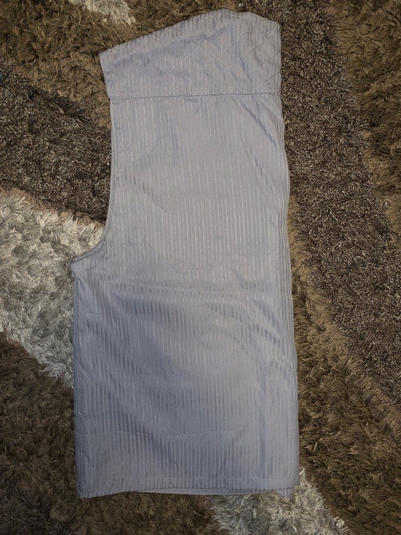 gray silver fashion vest (Category: Vests) located in Pasig City. Submitted by tuscano (Listing ID 1331465130, Image 2). Description: 3L on tag almost new di masyado nagamit. price is still negotiable just dm me!.