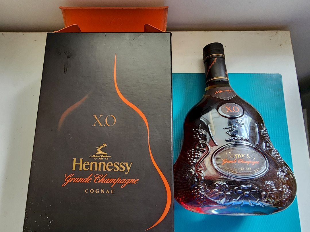 Hennessy XO Old Collection, 嘢食 & 嘢飲, 酒精飲料 Carousell