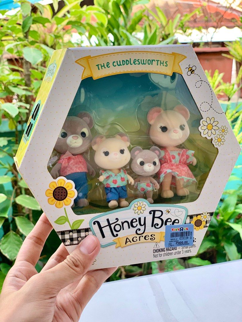 Honey Bee Acres The Cuddlesworths (Category: Plushies & Soft Toys) located in Malabon City. Submitted by kirstenandmikaelsonlinestore (Listing ID 1331451274, Image 1). Description: .