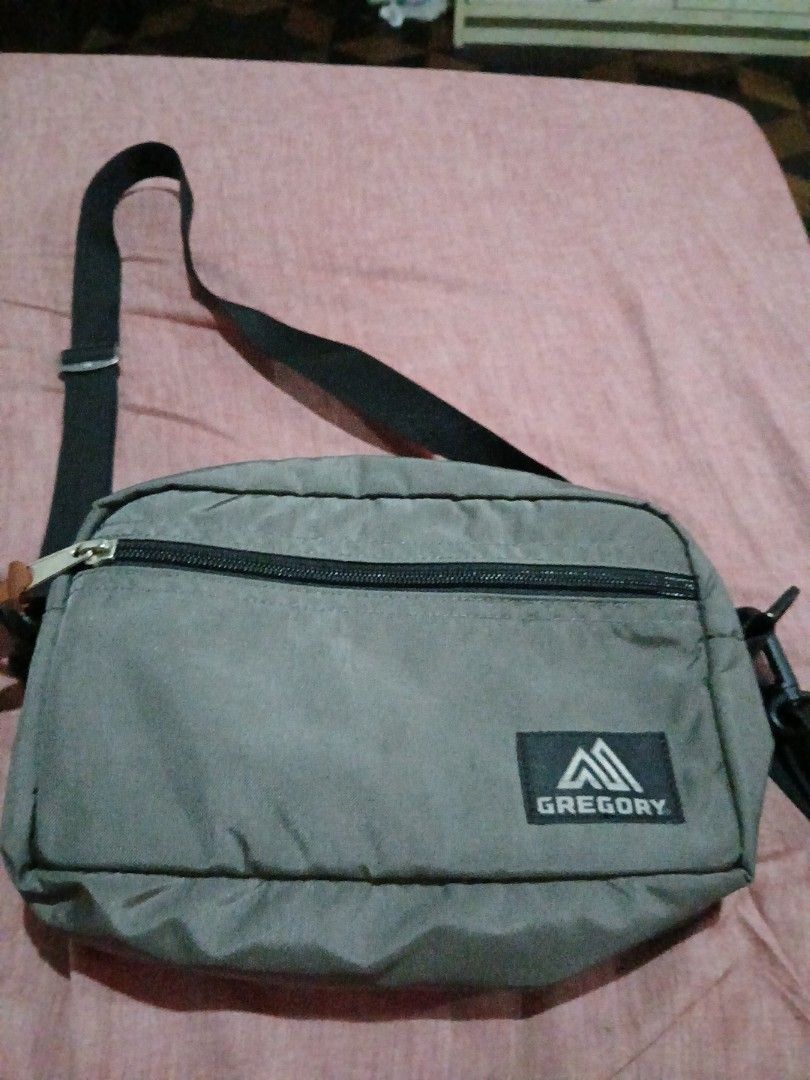 Gregory (Category: Sling Bags) located in Santiago. Submitted by rhosphy (Listing ID 1331535354, Image 1). Description: .