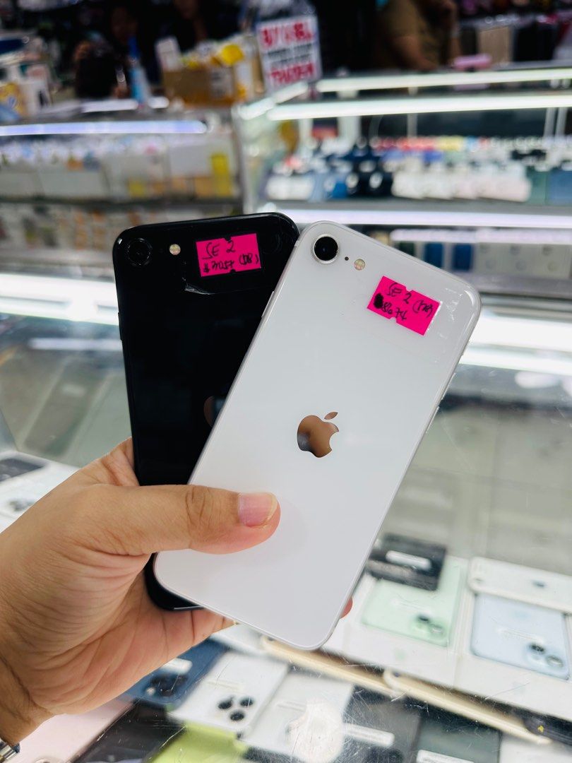 Iphone SE 2020 128gb Good Batt FU (Category: iPhone SE Series) located in San Juan City. Submitted by javedsgadgetshop (Listing ID 1331504372, Image 2). Description: OPEN FOR INSTALLMENT VIA CREDIT CARD/GGIVES/SPAY/BILLEASE & SWAP/TRADE-IN! BUY AND SELL! Quick Specs : Iphone 16promax (Brandnew) •256gb •HK Variant •100% batt health •Factory Unlock •100% Smoothness •No hidden issue | No Repaired •100% Authentic | Not Refurbished •w/ OEM Charger & s