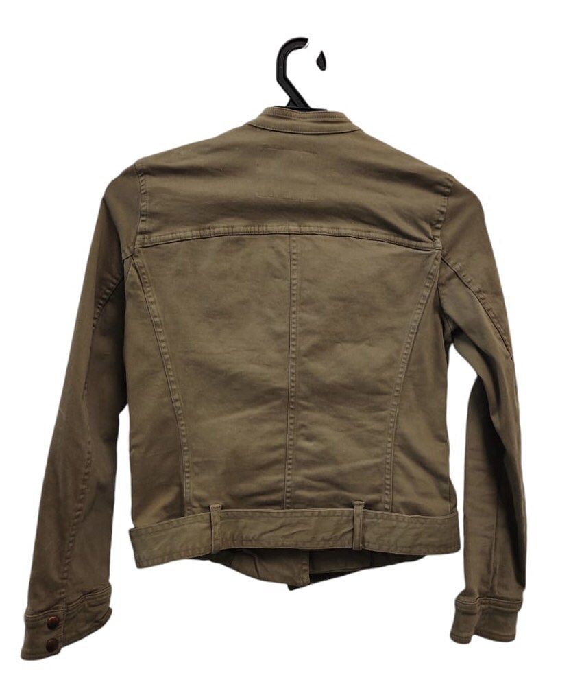 Jacket Denim Zara Basic (Category: Coats, Jackets and Outerwear) located in Kuala Lumpur. Submitted by ynabcdior (Listing ID 1331555124, Image 2). Description: DENIM JACKET ZARA BASIC RM40 (nego) exclude postage COD : SERI KEMBANGAN / PUTRAJAYA CONTACT NUMBER : 011 1904 4882.