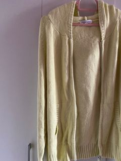 (Category: ) located in . Submitted by tinyturtle_preloved (Listing ID 1331537496, Image 1). Description: .