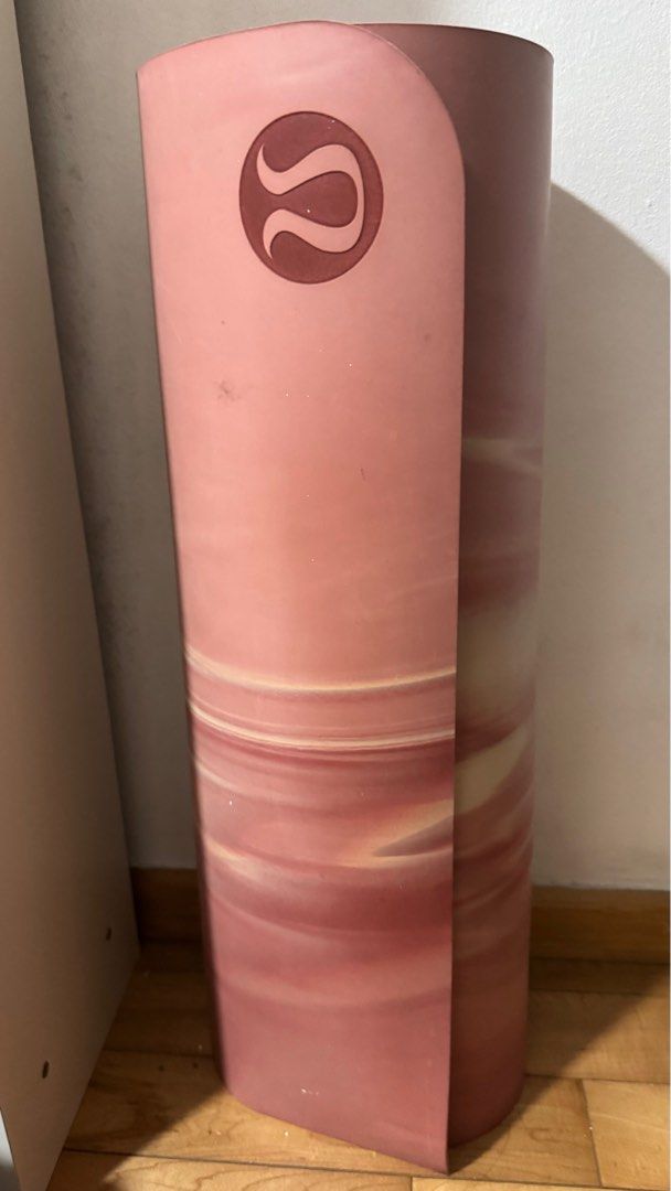 Lululemon Yoga Mat 5mm, Sports Equipment, Exercise & Fitness, Exercise