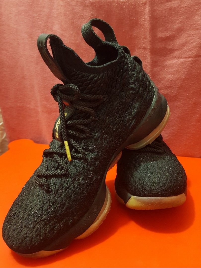 Men s Nike LeBron 15 XV Metallic Gold Black Basketball Shoes Size US Youth 6 Carousell