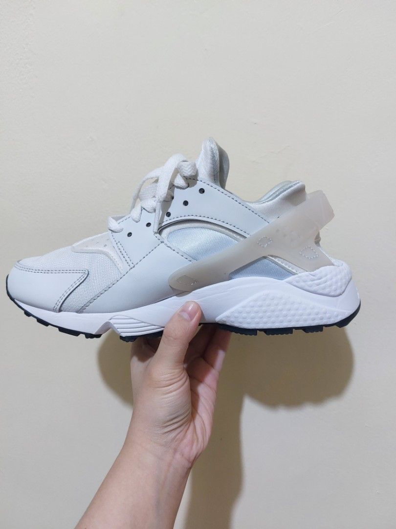 NEW ORIGINAL Nike Huarache 37 Fesyen Wanita Sepatu di Carousell