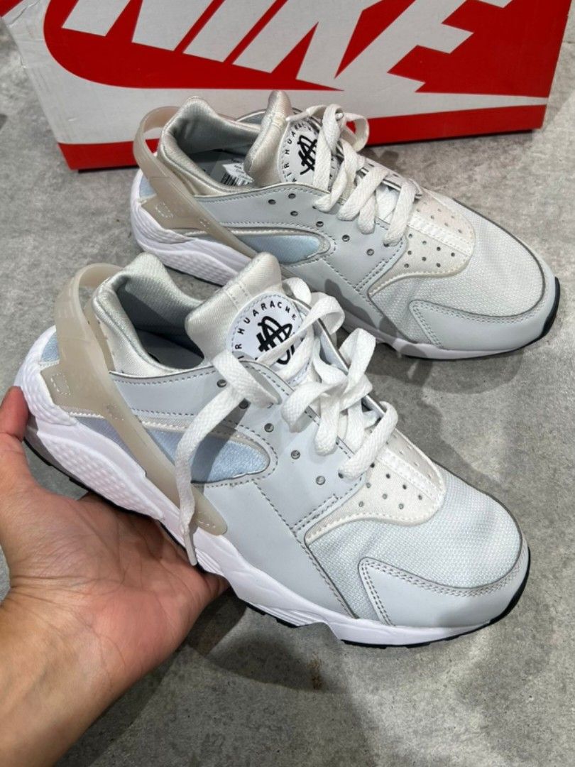 NEW ORIGINAL Nike Huarache 37 Fesyen Wanita Sepatu di Carousell