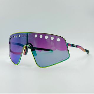 (Category: ) located in . Submitted by gearoutfitters (Listing ID 1331509382, Image 1). Description: .