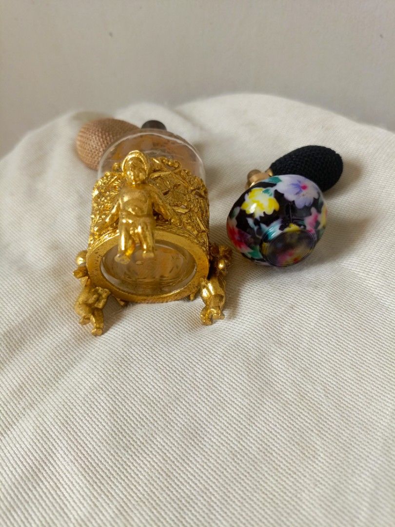 Perfume diffuser (Category: Fragrance & Deodorants) located in Taguig. Submitted by madisam (Listing ID 1331450640, Image 3). Description: for both good for display small diffuser is working.