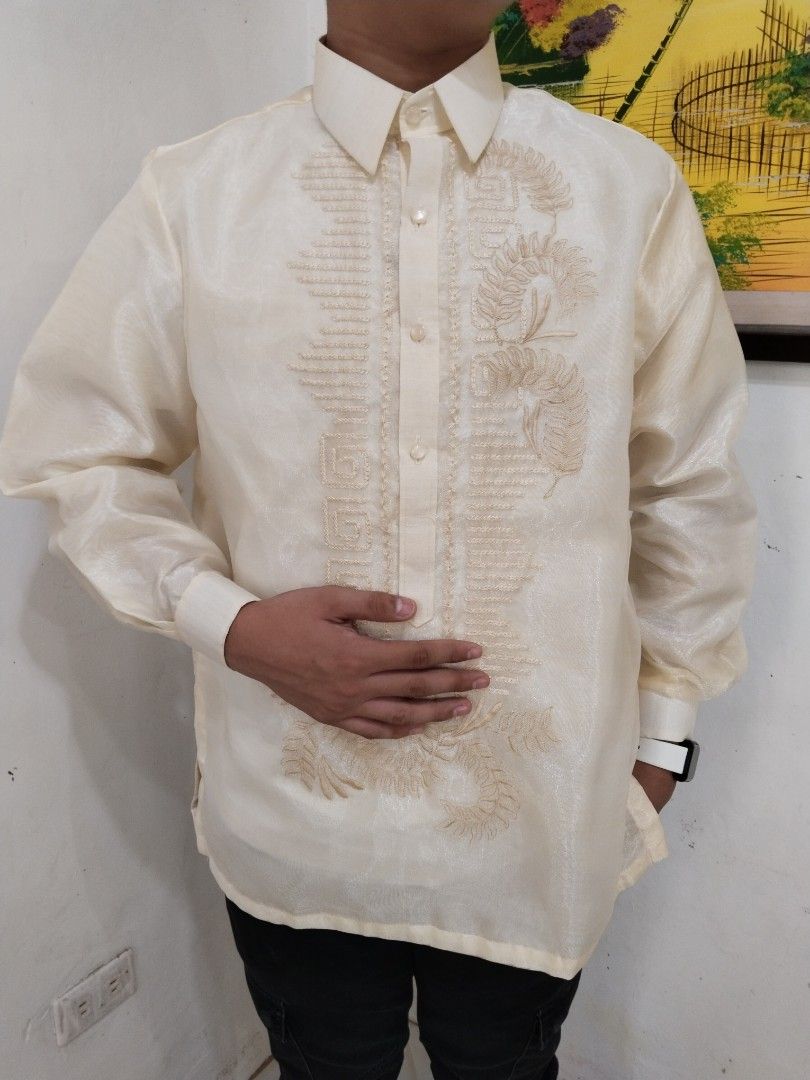 Random Burda Barong Tagalog in Plain and with Piping (Category: Formal Shirts) located in Pandi. Submitted by yalong28 (Listing ID 1331524655, Image 1). Description: Random burda Barong Tagalog in Plain and with Piping.