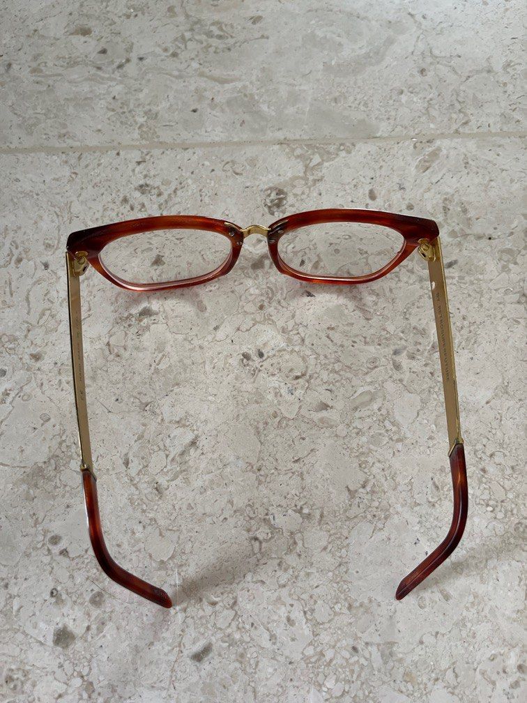 Retrosuperfuture Optical frames (Category: Sunglasses & Eyewear) located in Singapore. Submitted by experimentzero (Listing ID 1331413797, Image 2). Description: CLEARANCE PRICE! Must Go! Cool retro design - tortoiseshell and gold Made in Italy The frame needs to be re-aligned slightly at the specs shop (see last pic).