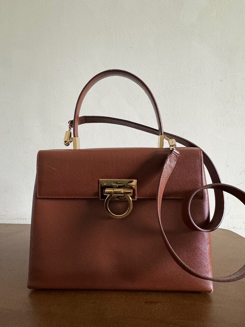 Salvatore ferragamo gancino shop