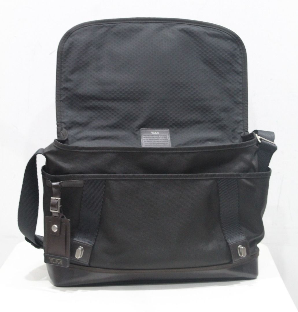 Tumi 222373HK2 Alpha Bravo Foster Messenger 15 sling bag 13 brief case crossbody pilot flight bag lawyer s bag Men s Fashion Bags Sling Bags on Carousell