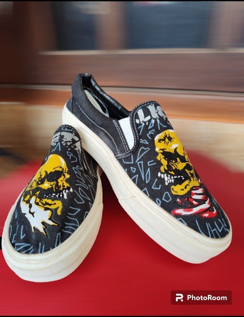 Vans Slip Ons Metallica Schuhe Vans Vans Slip On Metallica Size 39, Fesyen  Pria, Sepatu Sneakers Di