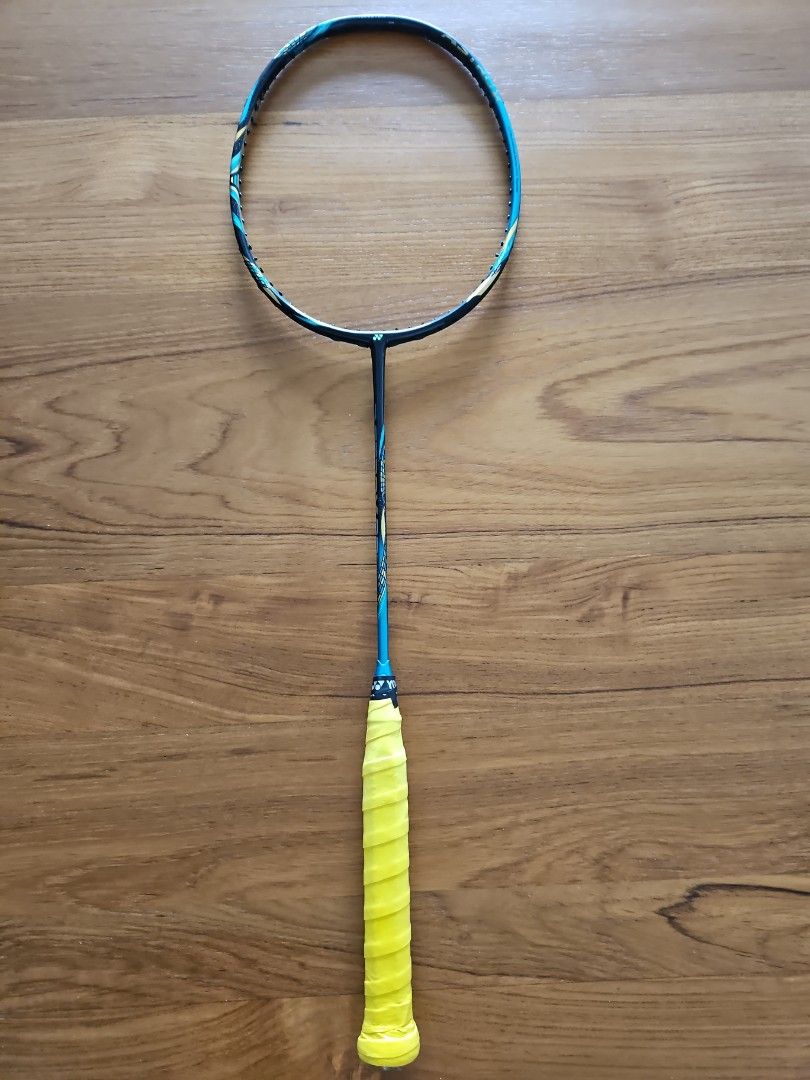 YONEX ASTROX88sPro 4UG5 Yonex Astrox 88S Tour Gold Black YONEX ASTROX88sPro 4UG5 Yonex Astrox 88S Tour Gold Black