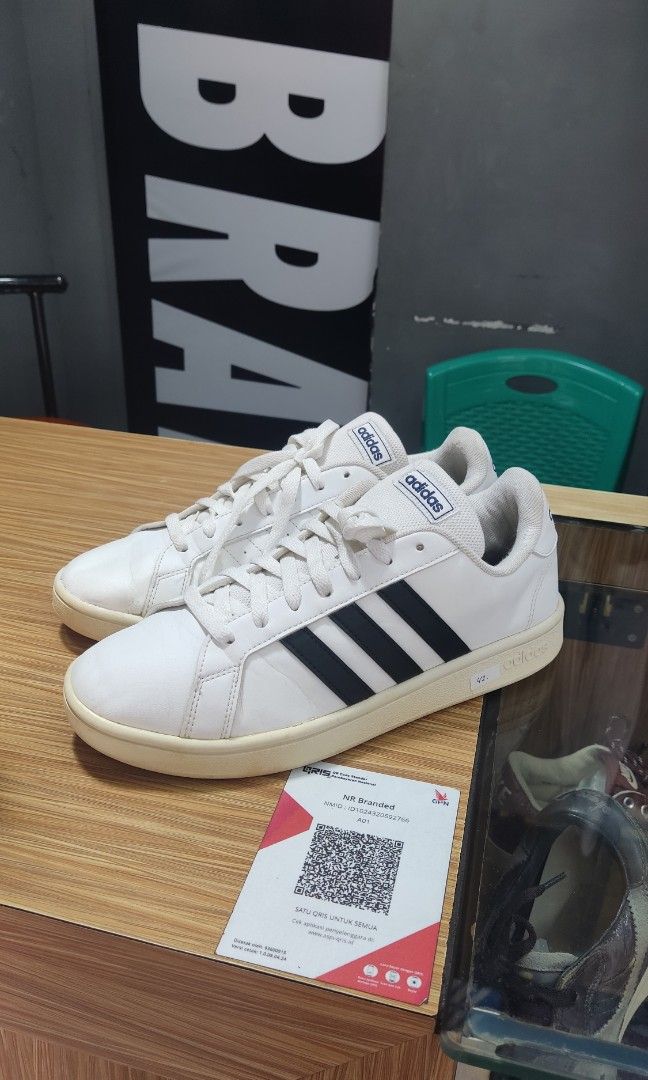 Adidas Neo Fesyen Pria Sepatu Sneakers di Carousell