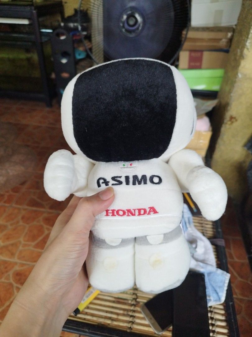 Honda Asimo articulated arms (Category: Vehicle & Diecast Models) located in Marikina City. Submitted by chadxiii (Listing ID 1331630010, Image 1). Description: gcash payments location marikina lalamove or jnt.