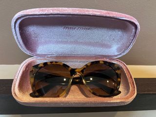 (Category: ) located in . Submitted by pricechop (Listing ID 1331712663, Image 1). Description: .