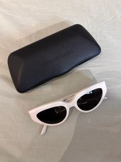 由 mmacloset (刊登 ID 1331565558，圖片 1) 提交，位於 的 (類別：)，說明：。