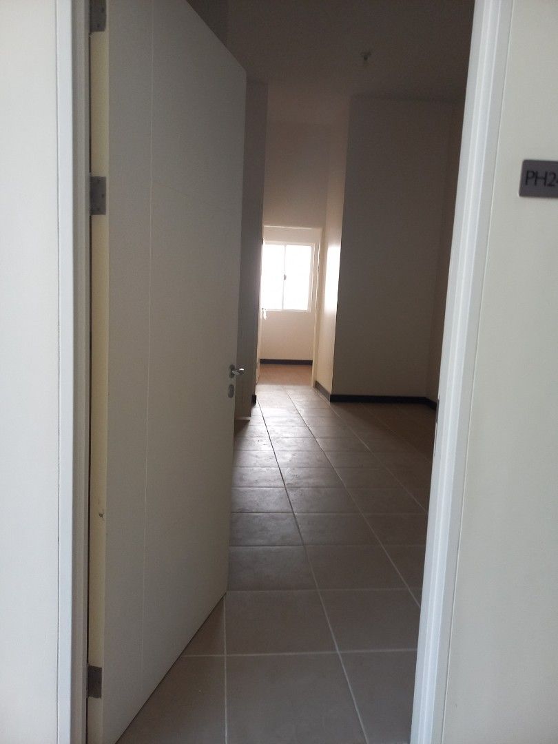 Balintawak p24 (Category: Apartments & Condos) located in Makati City. Submitted by teresageronimo (Listing ID 1331615195, Image 2). Description: Brand new studio unit celandine tower DMCI near Balintawk Ayala malls with balcony south view near skyway.