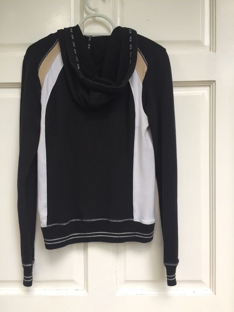 🕊️Free! BCBG Max Azria Black Jacket with hood (Category: Coats, Jackets and Outerwear) located in San Pablo. Submitted by restoredchic (Listing ID 1331666311, Image 3). Description: Free for a minimum purchase of 500 pesos BCBG Open Front Jacket Size Black Size Small Fit for Small Measurements : Lay Flat ( in Inches) Length- 23” Chest- 14” Bottom Width- 16” Sleeves - 24” Material: 95% Cotton 5% Spandex Features: •Style Profile: Essential, Cozy, 